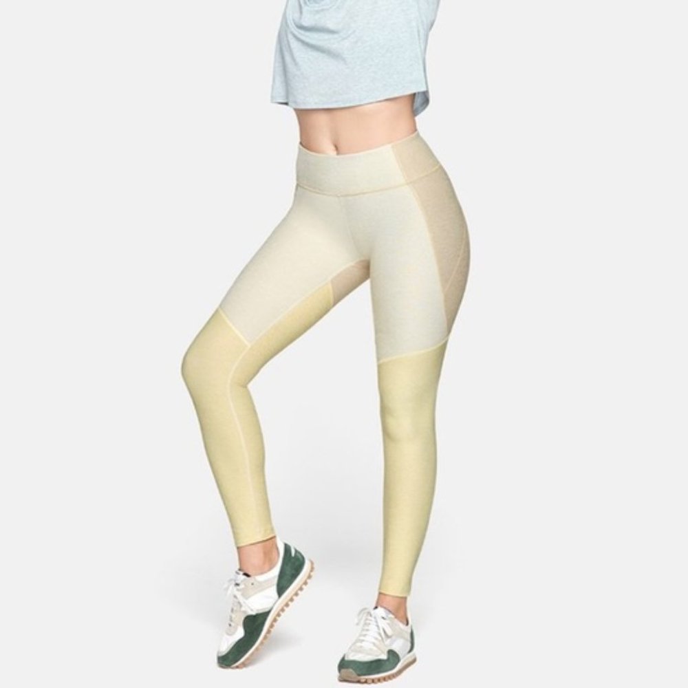 Outdoor Voices 7/8 Warmup Leggings in Dandelion